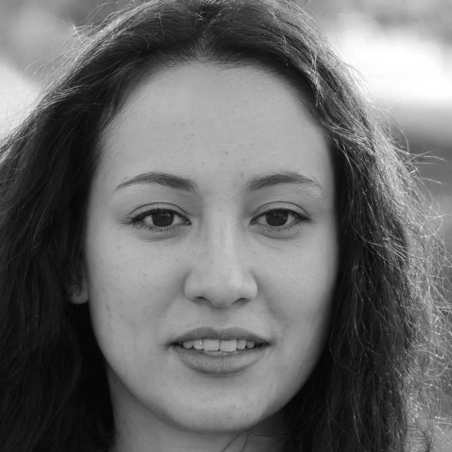 Portrait d'Albane Roussel, spécialiste en reporting budgétaire